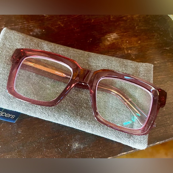 Peepers Oprah’s Favorite Readers 2024
‘Spotlight’ - Picture 4 of 6